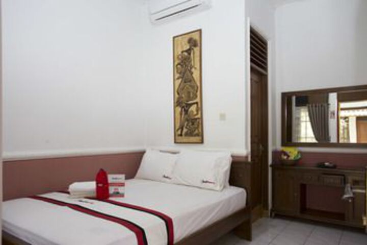 RedDoorz at Condong Catur 2