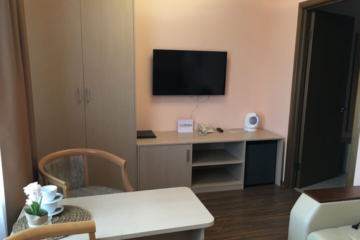 Room 5 of 51