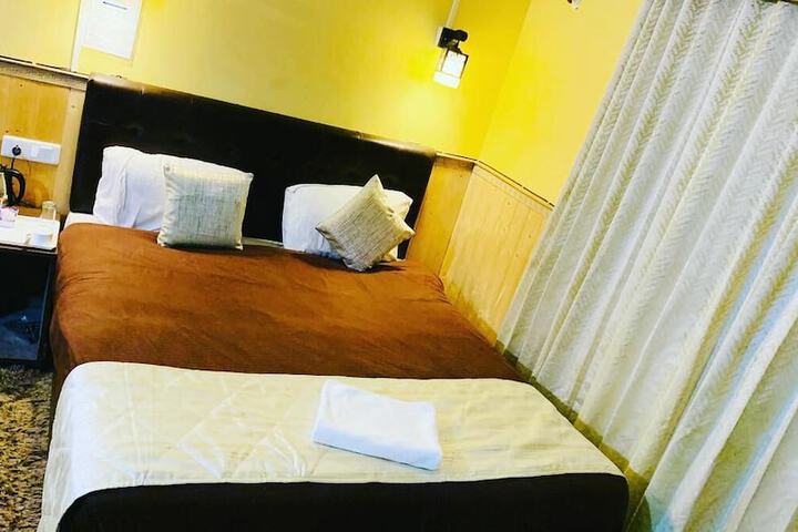 Room 12 of 65