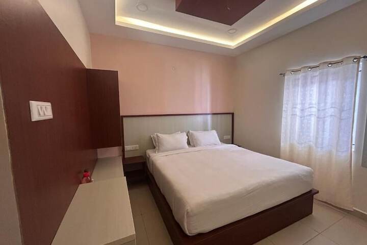 Room 6 of 37