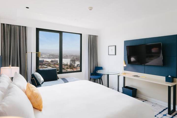 Room 33 of 113