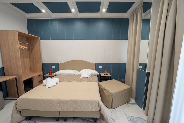Room 181 of 309
