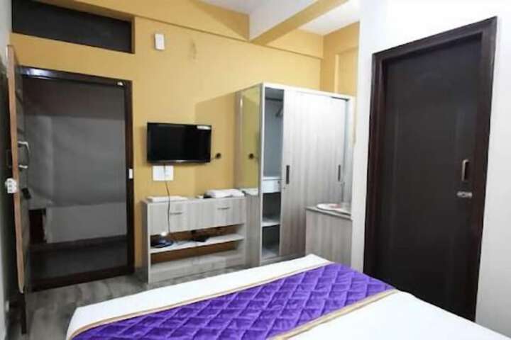 Room 5 of 31