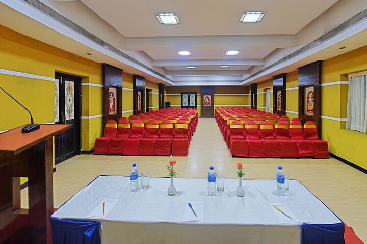 Ballroom/Hall 36 of 48