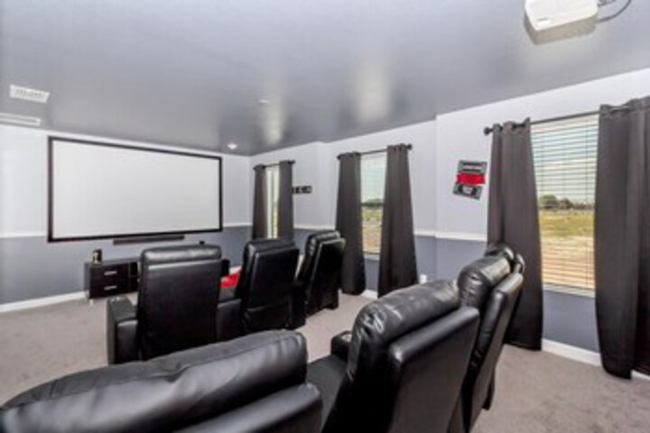 Room 15 of 53