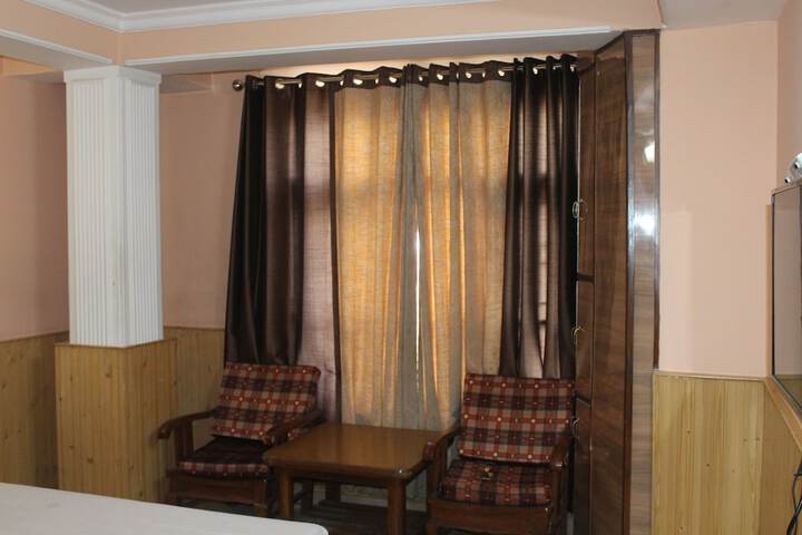 Room 10 of 24