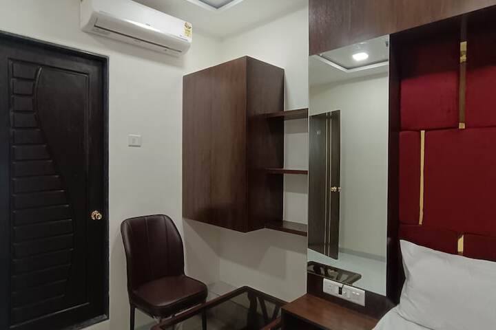 Hotel Interior 7 of 39