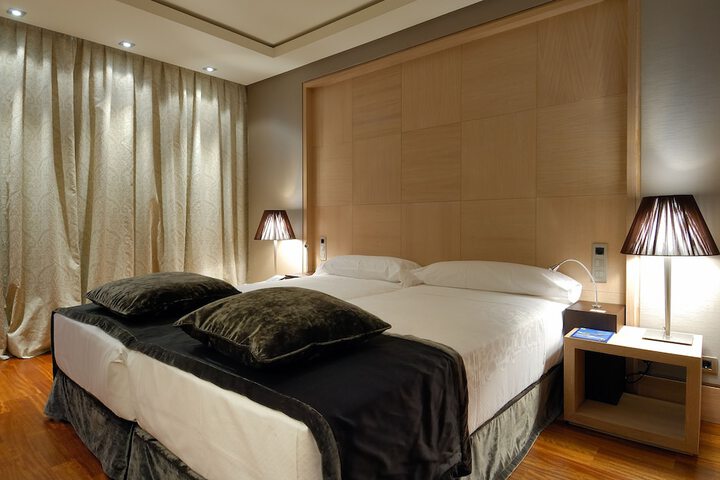 Room 3 of 39