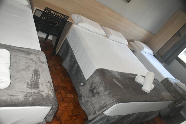 Room 13 of 31