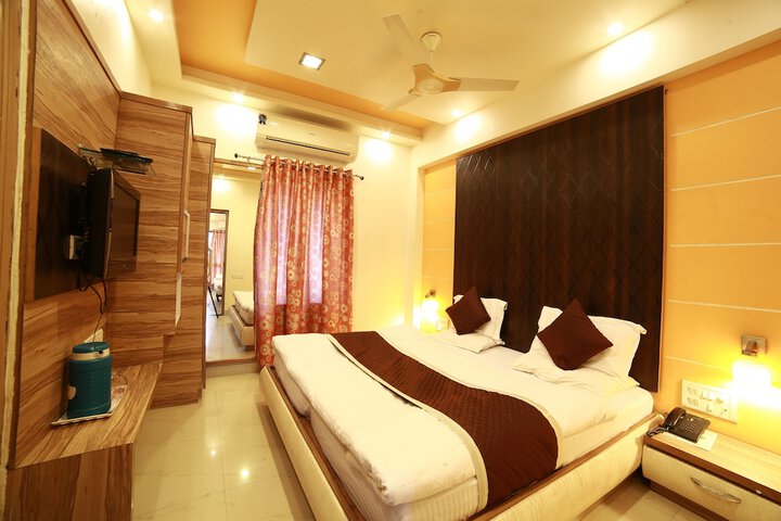 Room 13 of 57