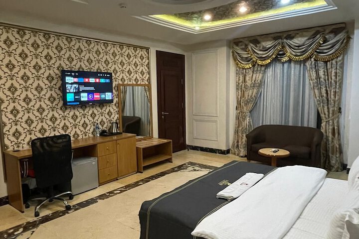 Room 46 of 114