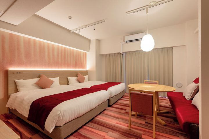 Room 34 of 104