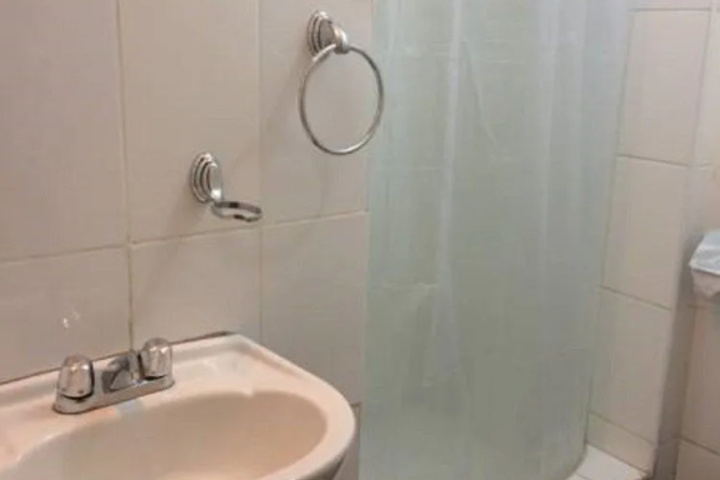 Room 8 of 16