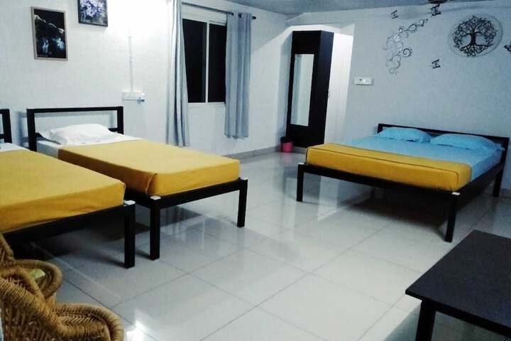 Room 2 of 11