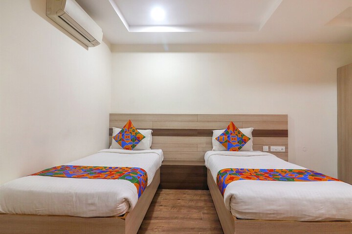 Room 21 of 27