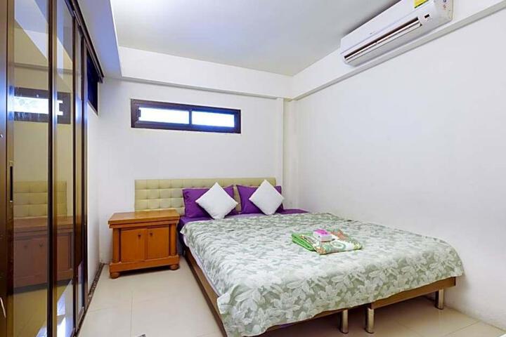 Room 3 of 16