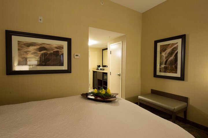Room 12 of 90