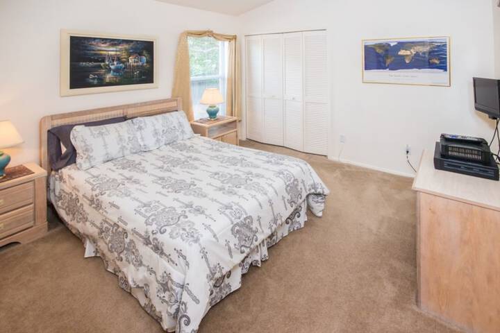 Room 2 of 17