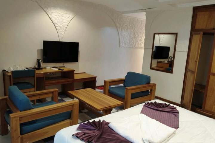 Room 5 of 52