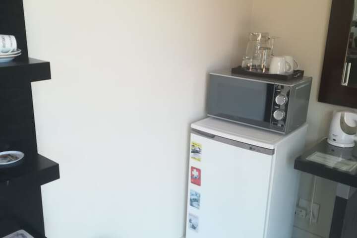 Lounge 19 of 42