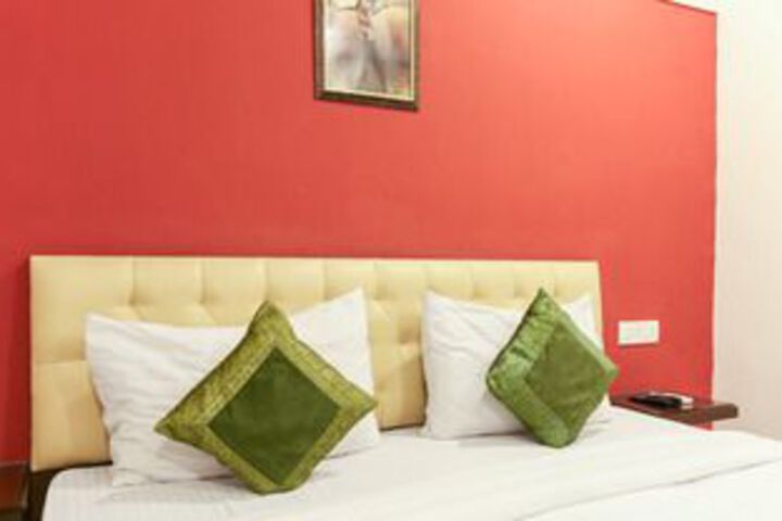 Room 8 of 43