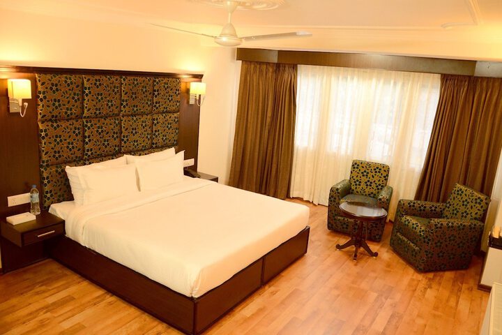 Room 9 of 26