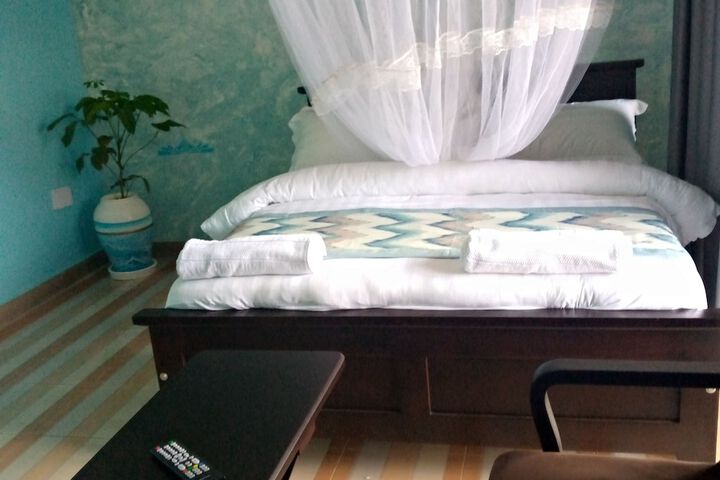 Room 10 of 42