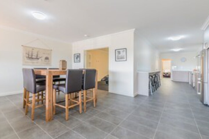 Room 4 of 12