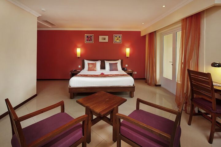 Room 4 of 37