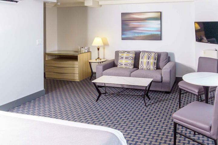 Room 20 of 210