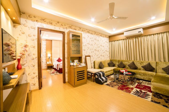 Room 28 of 59