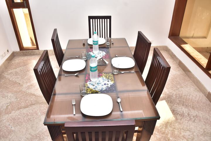 Dining 21 of 38