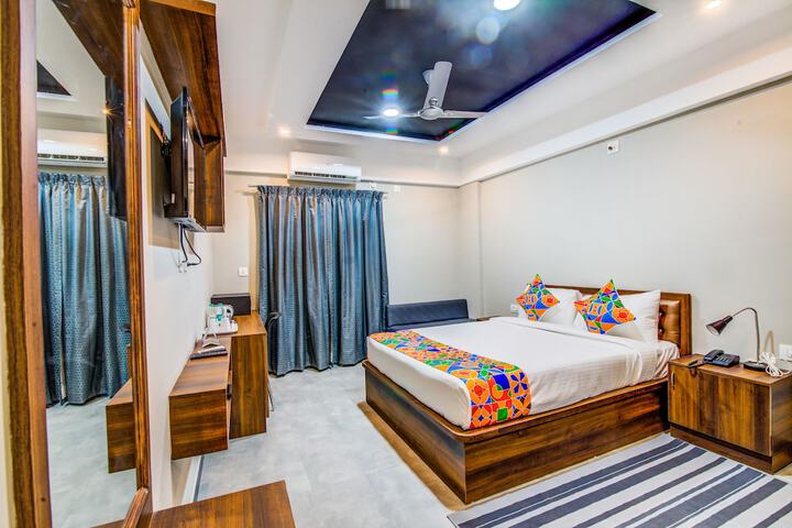 Room 15 of 30