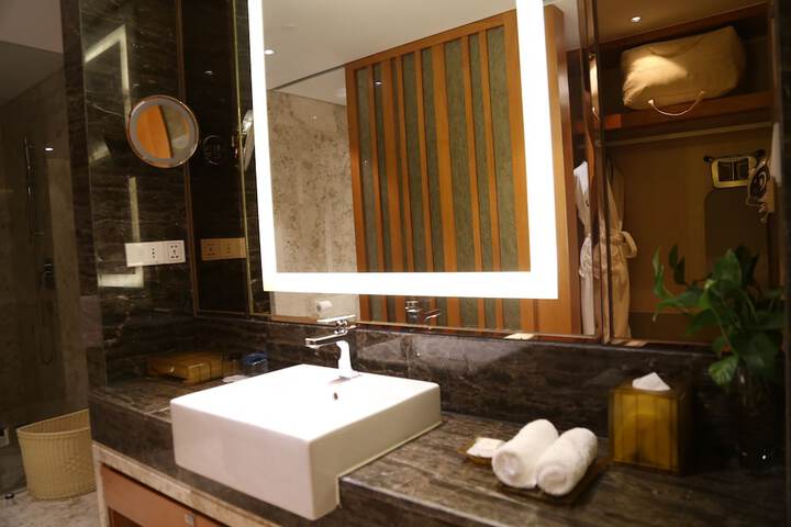 Room 29 of 45