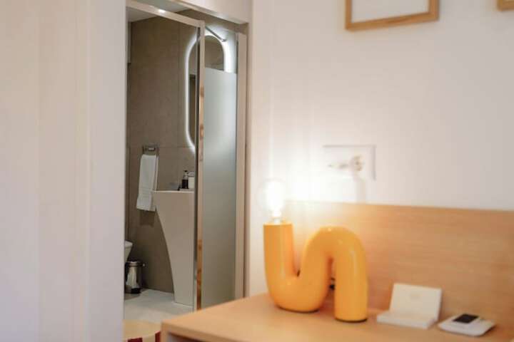 Room 9 of 22