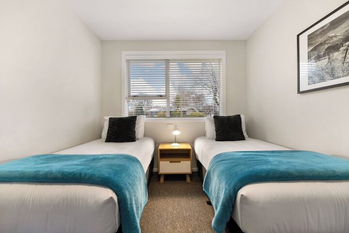 Room 27 of 128