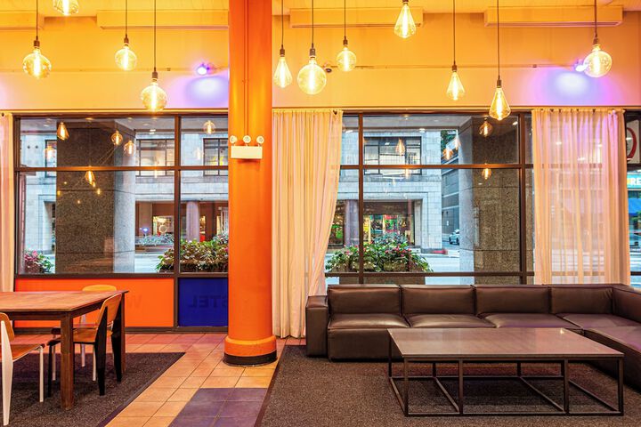 Entrance & Lobby
