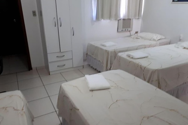 Room 11 of 34