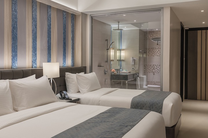 Room 4 of 27