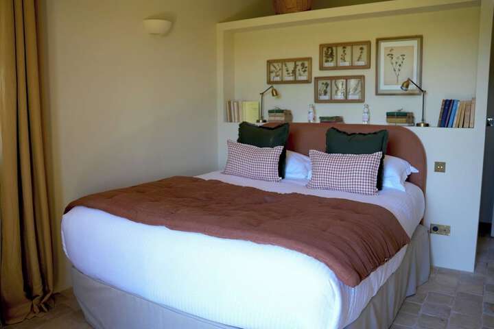 Room 70 of 167