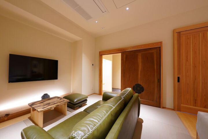 Room 14 of 70