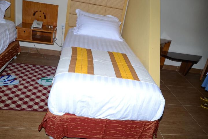 Room 15 of 50