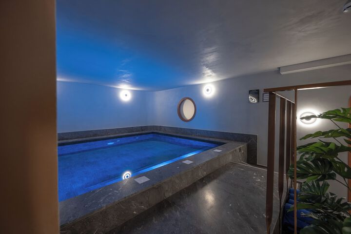 Pool 48 of 119