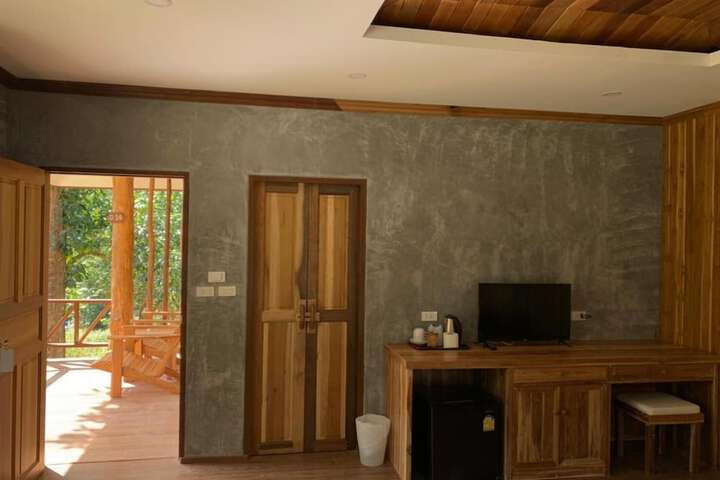 Room 27 of 70