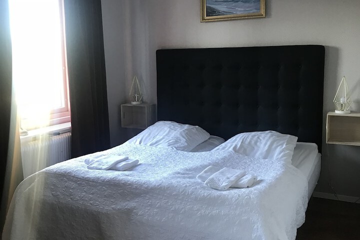 Room 6 of 35