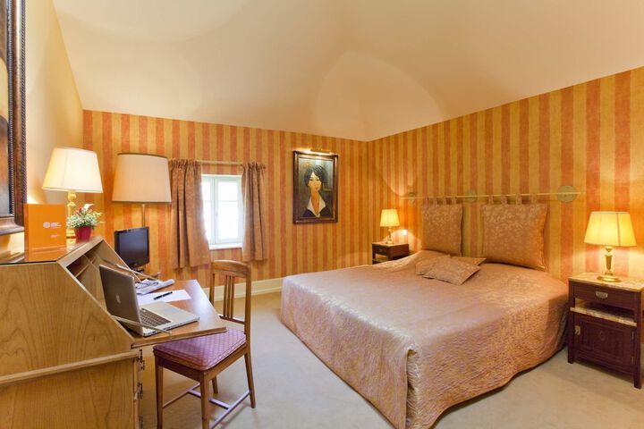 Room 15 of 92