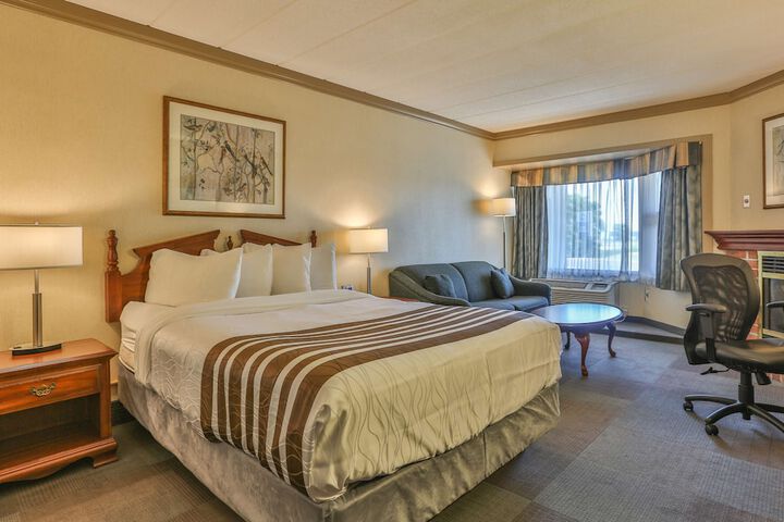 Room 19 of 118