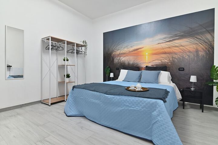 Room 5 of 20