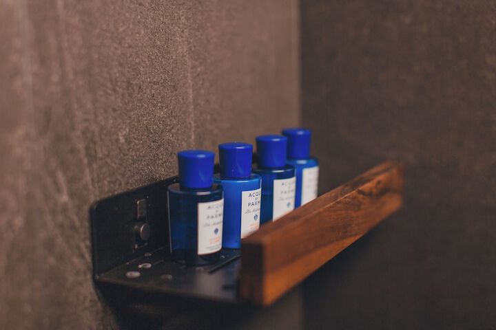 Room 65 of 115