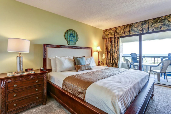 Room 2 of 4